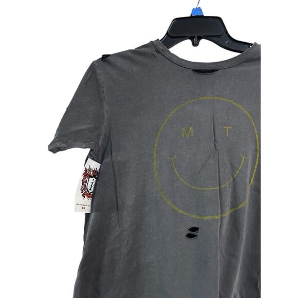 Distressed With Holes Montana Smiley Face Tshirt Large Grey Gray NWT - Picture 5 of 8